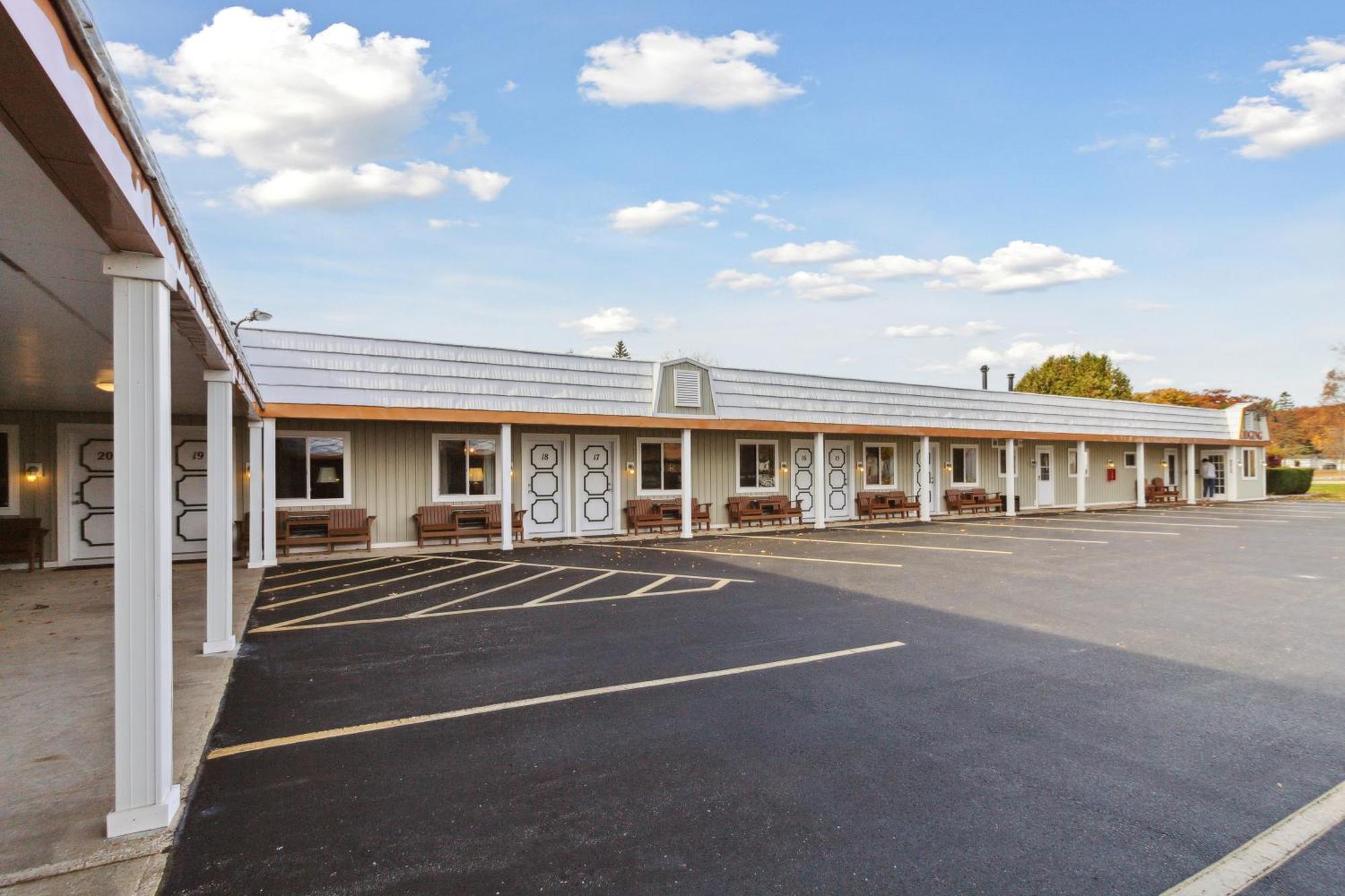 Vindel Motel Mackinaw City Exteriör bild